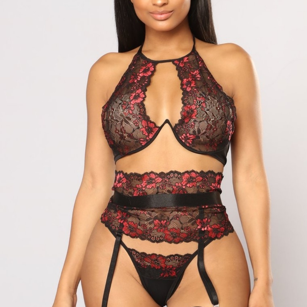 Fashion Nova Lingerie 3pc set Size L